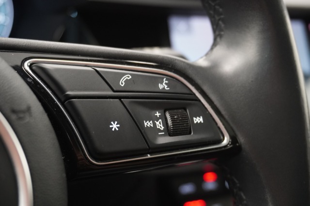 Audi A3 Sportback 35 TFSI 150PK Business edition Automaat 12MND garantie | Pano | Camera | Navi | Stoelverw. | €23.900,- incl. BTW Audi A3 Sportback 35 TFSI 150PK Business edition Automaat 12MND garantie | Pano | Camera | Navi | Stoelverw. | €23.900,- incl. BTW
