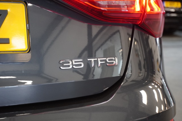 Audi A3 Sportback 35 TFSI 150PK Business edition Automaat 12MND garantie | Pano | Camera | Navi | Stoelverw. | €23.900,- incl. BTW Audi A3 Sportback 35 TFSI 150PK Business edition Automaat 12MND garantie | Pano | Camera | Navi | Stoelverw. | €23.900,- incl. BTW