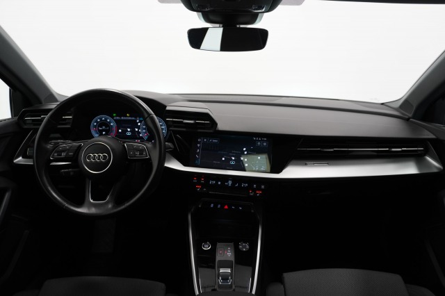 Audi A3 Sportback 35 TFSI 150PK Business edition Automaat 12MND garantie | Pano | Camera | Navi | Stoelverw. | €23.900,- incl. BTW Audi A3 Sportback 35 TFSI 150PK Business edition Automaat 12MND garantie | Pano | Camera | Navi | Stoelverw. | €23.900,- incl. BTW