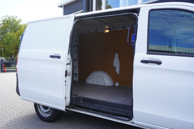 Mercedes-Benz Vito 114 CDI Lang EURO 6 - Airco - Navi - Cruise - €16.950,- Excl.