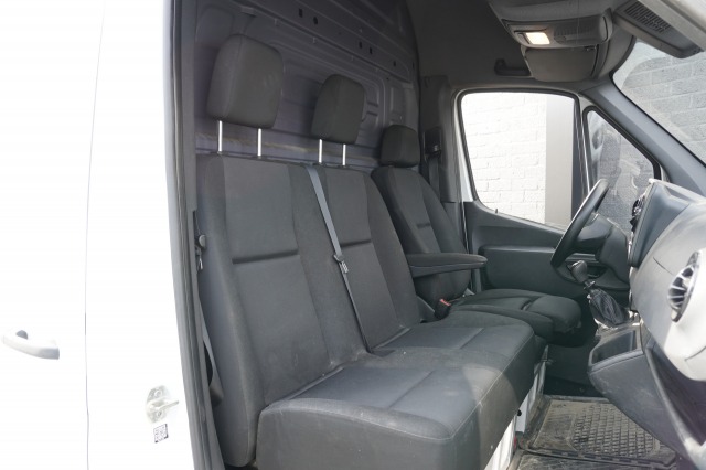 Mercedes-Benz Sprinter 1.9 CDI L2H2 150PK EURO 6 - AC/Climate - Navi - Cruise - €20.900,- Excl.