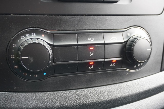 Mercedes-Benz Vito 110 CDI Lang EURO 6 - Airco - Navi - Cruise - €15.950,- Excl. Mercedes-Benz Vito 110 CDI Lang EURO 6 - Airco - Navi - Cruise - €15.950,- Excl.