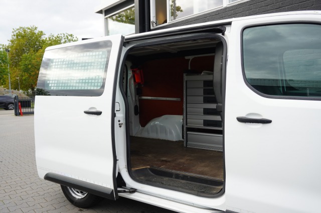 Citroën Jumpy 1.5 BlueHDI L2 EURO 6 - Airco - Cruise - PDC - €10.900,- Excl. Citroën Jumpy 1.5 BlueHDI L2 EURO 6 - Airco - Cruise - PDC - €10.900,- Excl.