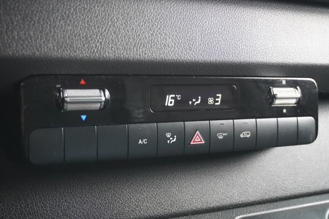 Mercedes-Benz Sprinter 317 1.9 CDI 3500KG L2H2 - Airco - Navi - Cruise - €23.900,- Excl.