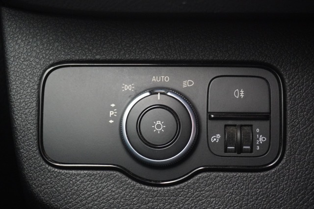 Mercedes-Benz Sprinter 317 1.9 CDI 3500KG L2H2 - Airco - Navi - Cruise - €23.900,- Excl.