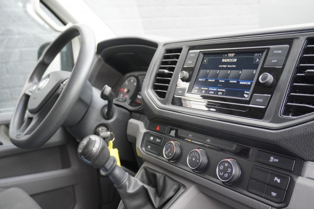 Volkswagen Crafter 2.0 TDI L3H3 140PK EURO 6 - Airco - Cruise - PDC - €19.900,- Excl.