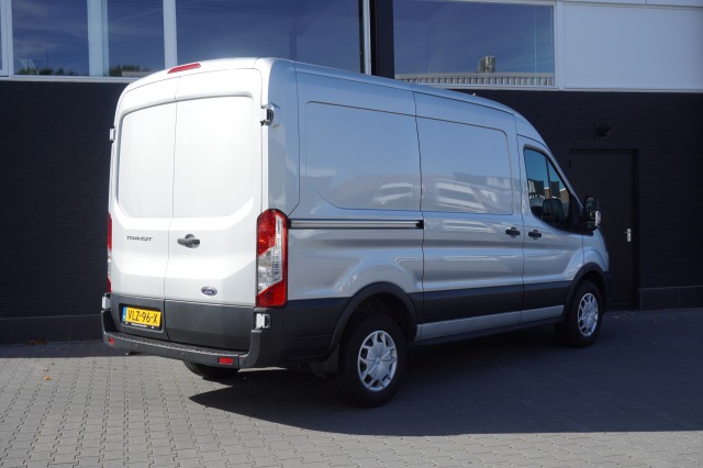 Ford Transit 2.0 TDCI 130PK L2H2 MHEV EURO 6 - Airco - Navi - Cruise - €14.950,- Excl. Ford Transit 2.0 TDCI 130PK L2H2 MHEV EURO 6 - Airco - Navi - Cruise - €14.950,- Excl.
