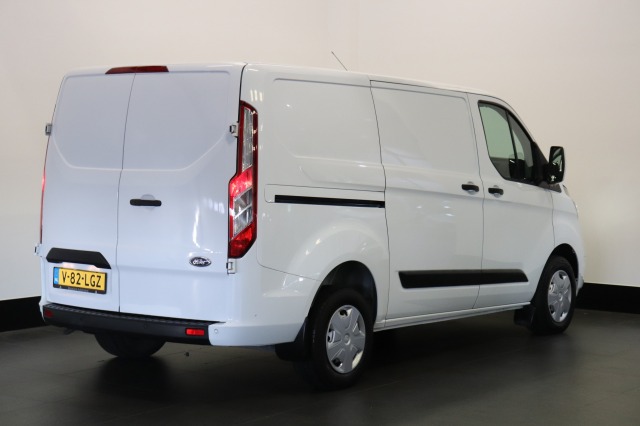 Ford Transit Custom 2.0 TDCI EURO 6 - Airco - Navi - Cruise - € 13.950,- Excl. Ford Transit Custom 2.0 TDCI EURO 6 - Airco - Navi - Cruise - € 13.950,- Excl.