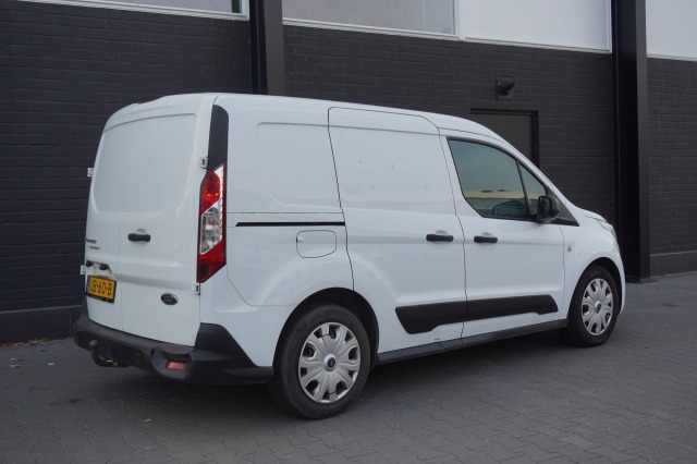 Ford Transit Connect 1.5 EcoBlue EURO 6 - Airco - Carkit - Trekhaak - €12.499,- Excl.