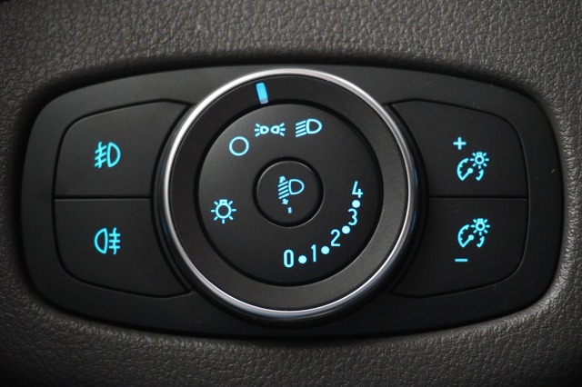 Ford Transit Connect 1.5 EcoBlue EURO 6 - Airco - Cruise - Camera - €8.950,- Excl.