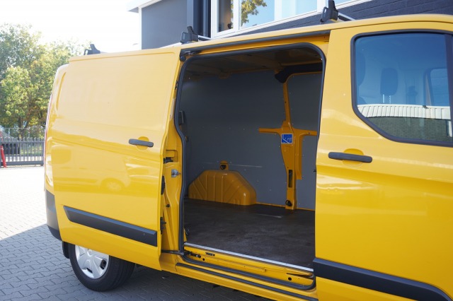 Ford Transit Custom 2.0 TDCI L2 EURO 6 - Airco - Cruise - PDC - €13.900,- Excl.