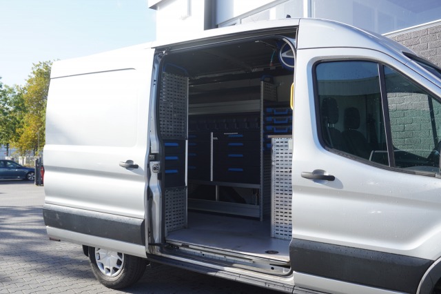 Ford Transit 2.0 TDCI L2H2 AUTOMAAT 130PK EURO 6 - Airco - Navi - Cruise - €21.950,- Excl.