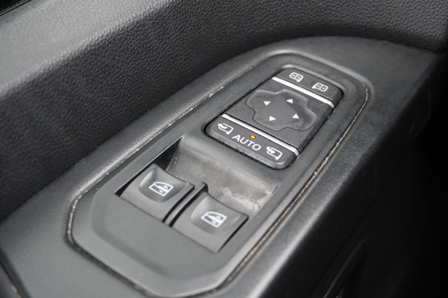 Renault Trafic 2.0 Blue dCi 130PK EURO 6 - Airco - Navi - Cruise - €16.900,- Excl. Renault Trafic 2.0 Blue dCi 130PK EURO 6 - Airco - Navi - Cruise - €16.900,- Excl.