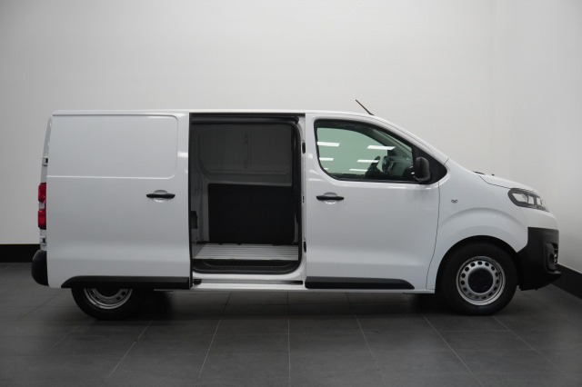 Citroën ë-Jumpy 75 kWh 136PK - Airco - Cruise - Carkit - €19.900,- Excl. Citroën ë-Jumpy 75 kWh 136PK - Airco - Cruise - Carkit - €19.900,- Excl.