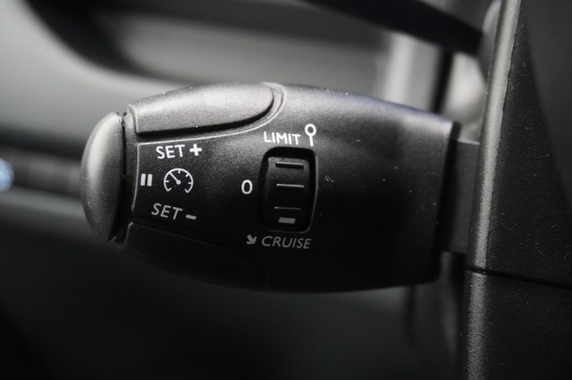 Citroën ë-Jumpy 75 kWh 136PK - Airco - Cruise - Carkit - €19.900,- Excl. Citroën ë-Jumpy 75 kWh 136PK - Airco - Cruise - Carkit - €19.900,- Excl.