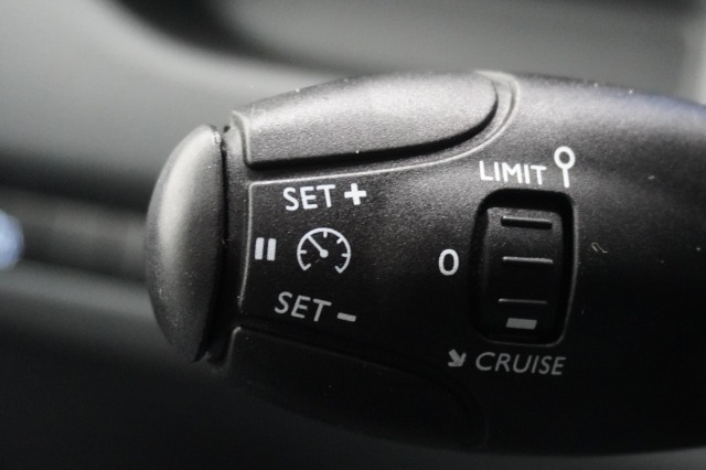 Citroën ë-Jumpy 75 kWh 136PK - Airco - Cruise - Carkit - €19.900,- Excl. Citroën ë-Jumpy 75 kWh 136PK - Airco - Cruise - Carkit - €19.900,- Excl.