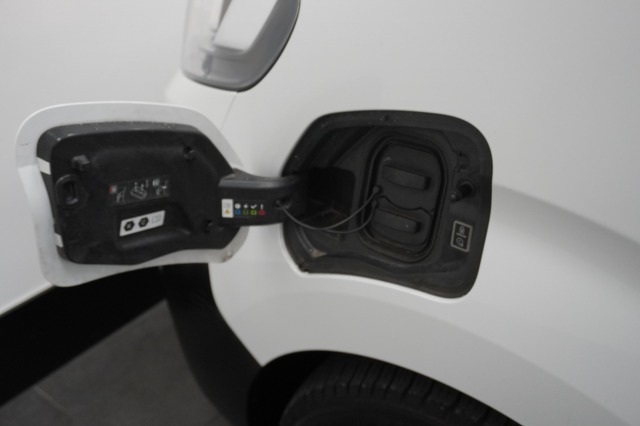 Citroën ë-Jumpy 75 kWh 136PK - Airco - Cruise - Carkit - €19.900,- Excl. Citroën ë-Jumpy 75 kWh 136PK - Airco - Cruise - Carkit - €19.900,- Excl.