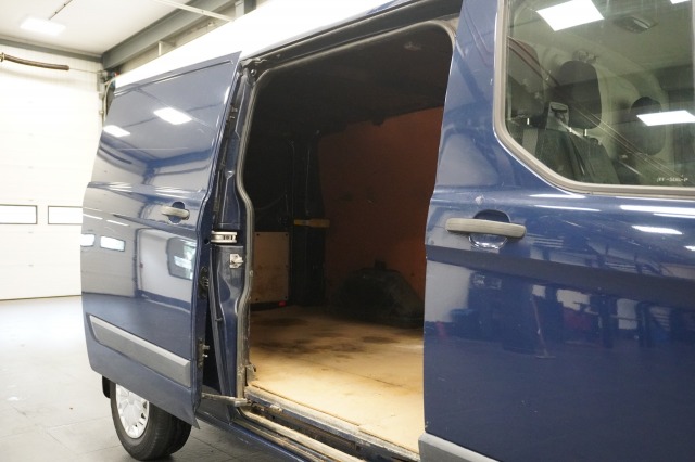 Ford Transit Custom 310 2.2 TDCI L2 - Airco - Cruise - Trekhaak - €3.950,- Ex. BTW Ford Transit Custom 310 2.2 TDCI L2 - Airco - Cruise - Trekhaak - €3.950,- Ex. BTW