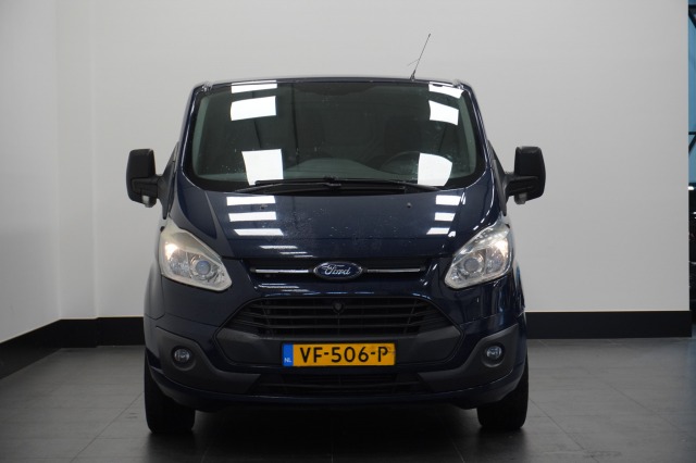 Ford Transit Custom 310 2.2 TDCI L2 - Airco - Cruise - Trekhaak - €3.950,- Ex. BTW Ford Transit Custom 310 2.2 TDCI L2 - Airco - Cruise - Trekhaak - €3.950,- Ex. BTW
