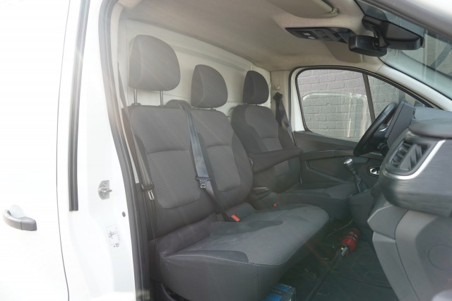 Renault Trafic 2.0 Blue dCi 130PK - Airco - Navi - Cruise - €16.900,- Excl.