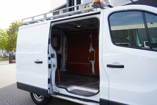 Renault Trafic 2.0 Blue dCi 130PK EURO 6 - Airco - Navi - Cruise - €14.950,- Excl.