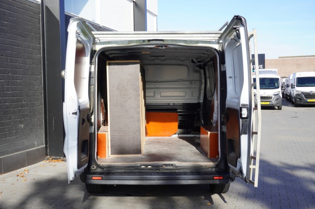 Renault Trafic 2.0 Blue dCi 130PK - Airco - Navi - Cruise - €16.900,- Excl.