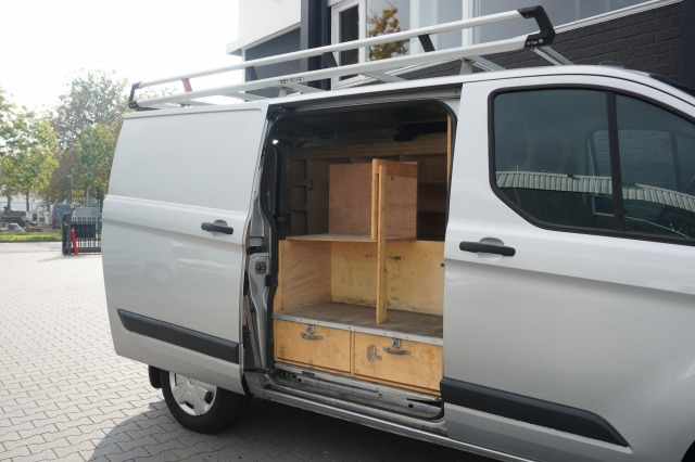 Ford Transit Custom 2.0 TDCI EURO 6 - Airco - Cruise - Camera - €14.900,- Excl. Ford Transit Custom 2.0 TDCI EURO 6 - Airco - Cruise - Camera - €14.900,- Excl.