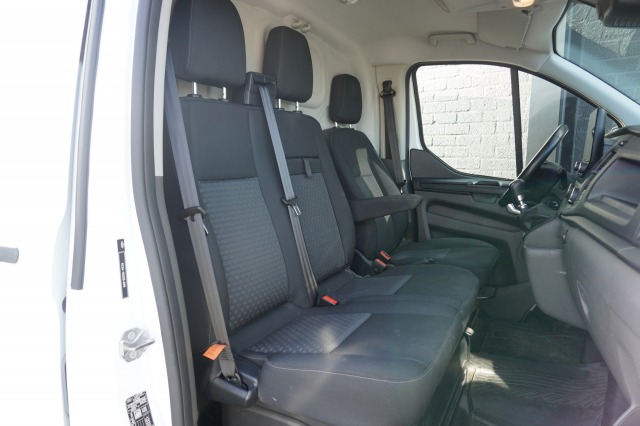 Ford Transit Custom 2.0 TDCI 130PK MHEV EURO 6 - Airco - Cruise - PDC - €14.449,- Excl. Ford Transit Custom 2.0 TDCI 130PK MHEV EURO 6 - Airco - Cruise - PDC - €14.449,- Excl.