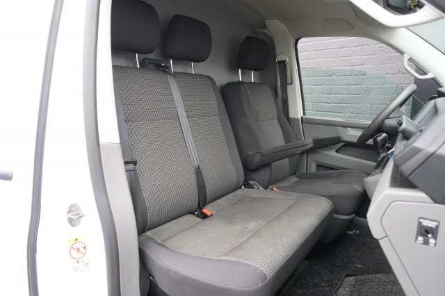 Volkswagen Transporter 2.0 TDI 150PK Automaat EURO 6 - Airco - Cruise - PDC - €22.900,- Excl. Volkswagen Transporter 2.0 TDI 150PK Automaat EURO 6 - Airco - Cruise - PDC - €22.900,- Excl.