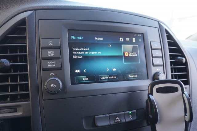 Mercedes-Benz Vito 110 CDI XL EURO 6 - Airco - Camera - Carplay - €12.950,- Excl. Mercedes-Benz Vito 110 CDI XL EURO 6 - Airco - Camera - Carplay - €12.950,- Excl.