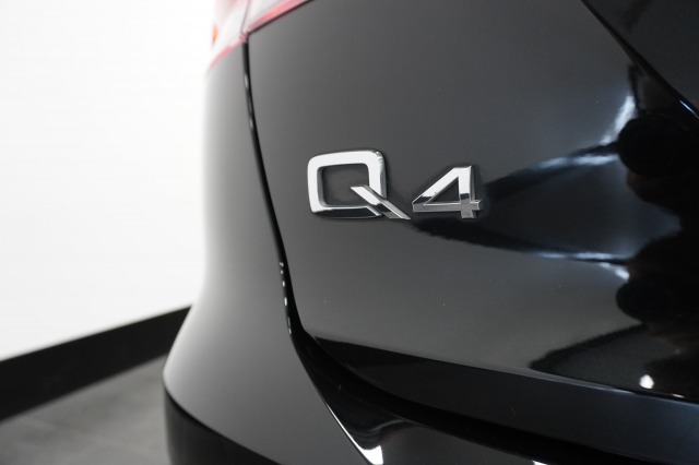 Audi Q4 e-tron 40 Launch edition Advanced S-Line 77 kWh 3 Fasen | Leder | Camera | Warmtepomp | ACC | €31.900,- Incl. BTW