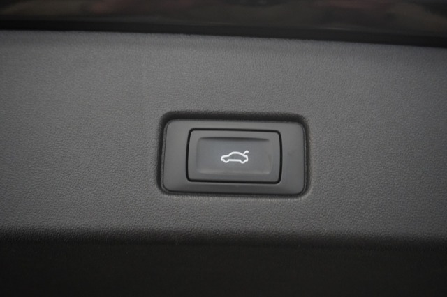 Audi Q4 e-tron 40 Launch edition Advanced S-Line 77 kWh 3 Fasen | Leder | Camera | Warmtepomp | ACC | €31.900,- Incl. BTW