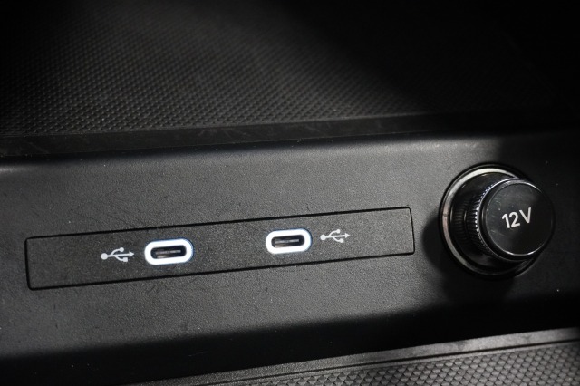 Audi Q4 e-tron 40 Launch edition Advanced S-Line 77 kWh 3 Fasen | Leder | Camera | Warmtepomp | ACC | €31.900,- Incl. BTW