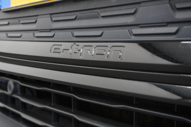 Audi Q4 e-tron 40 Launch edition Advanced S-Line 77 kWh 3 Fasen | Leder | Camera | Warmtepomp | ACC | €31.900,- Incl. BTW