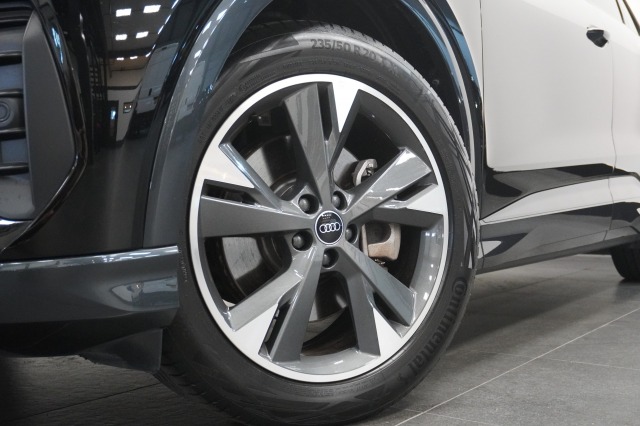 Audi Q4 e-tron 40 Launch edition Advanced S-Line 77 kWh 3 Fasen | Leder | Camera | Warmtepomp | ACC | €31.900,- Incl. BTW