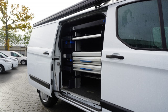 Ford Transit Custom 1.0 EcoBoost Hybride Benzine Automaat EURO 6 - Airco - Navi - Cruise - €20.950,- Excl. Ford Transit Custom 1.0 EcoBoost Hybride Benzine Automaat EURO 6 - Airco - Navi - Cruise - €20.950,- Excl.