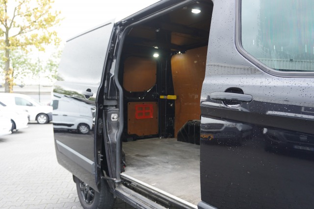 Ford Transit Custom 2.0 TDCI 130PK Automaat EURO 6 - Airco - Cruise - PDC - €17.900,- Excl.