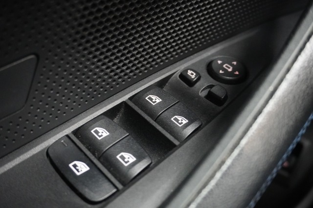 BMW i4 eDrive40 M-Sport High Executive 84 kWh 3 fasen | Laser | Head-up | Leder | Camera | €34.900,- incl. BTW BMW i4 eDrive40 M-Sport High Executive 84 kWh 3 fasen | Laser | Head-up | Leder | Camera | €34.900,- incl. BTW