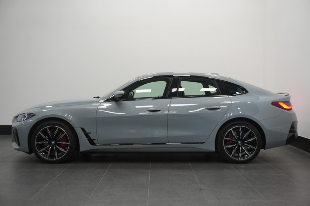 BMW i4 eDrive40 M-Sport High Executive 84 kWh 3 fasen | Laser | Head-up | Leder | Camera | €34.900,- incl. BTW BMW i4 eDrive40 M-Sport High Executive 84 kWh 3 fasen | Laser | Head-up | Leder | Camera | €34.900,- incl. BTW